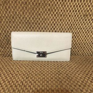 Tumi wallet